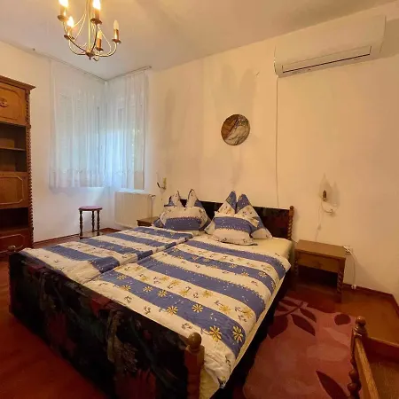 House And In Balaton 19032 Appartamento *