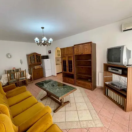 House And In Balaton 19032 Appartamento